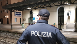Rapinò un anziano a Foggia, 29enne della Romania arrestata dalla Polizia alla stazione di Potenza 