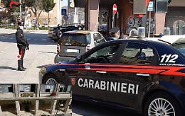 Potenza, muore lo zio e ne utilizza la carta prepagata per spendere i soldi a lui destinati per il reddito di cittadinanza. Denunciata dai carabinieri