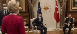 La poltrona mancante ad Ankara, metafora del nostro tempo 