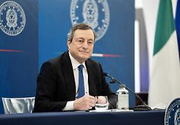 Impugnare l'ordinanza di Emiliano sulla scuola in Puglia? Draghi: «Nessuna decisione, ci stiamo pensando»