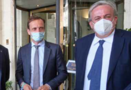 Michele Emiliano eletto vicepresidente della Conferenza delle Regioni, il leghista Fedriga assume la presidenza