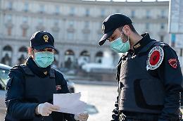 L'Italia in giallo con Basilicata, Puglia, Calabria, Sicilia e Valle d'Aosta in arancione: solo la Sardegna resta rossa