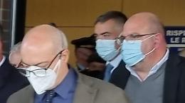 Toma racconta l'aggressione subita: «... il mio collaboratore grondava sangue»