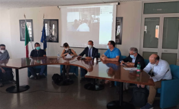 Incendio a Matera: riunione in Comune, i dati migliorano. Rosa: «Siamo in contatto con Arpa Puglia, che ha i macchinari per esaminarli»
