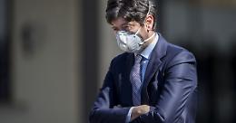 «Restare a casa»: l'imperativo di Roberto Speranza da quando ha chiuso il Paese. E ora lo rispolvera pure per chi vorrebbe lasciare Articolo 1
