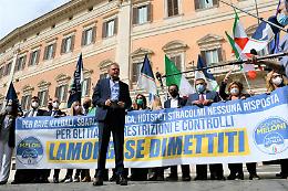 Coro unanime di FdI, Lamorgese si dimetta: «70mila agenti per i controlli di Natale e Pasqua ma ha permesso il rave di Valentano»