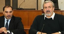 Taranto si ribella a Emiliano: la sua maggioranza di centrosinistra manda a casa il sindaco Melucci