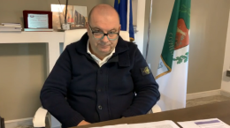 Dopo la morte dei due bimbi nel campo nomadi irregolare, il sindaco di Stornara: "Tutte le autorità sapevano, nessuno ha agito"