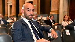 "Non vedo l'urgenza della quarta dose per chi ha meno di 80 anni", Bassetti smonta i rigoristi della puntura