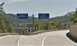 Camionista muore cadendo con l'automezzo da un ponte sulla strada tra Carpino e Cagnano Varano