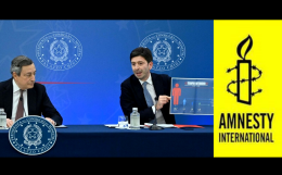 Amnesty International Italia punta il dito su Draghi e Speranza: «Restrizioni non proporzionate e rischio di discriminazioni»