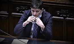 Mobilità da e per le isole. I governatori scaricano Speranza: Occhiuto segue Musumeci e apre lo Stretto ai non vaccinati dal fronte calabrese. Attesa per oggi la decisione di Solinas 