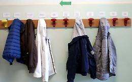 Abbandono scolastico? Il sottosegretario Molteni lancia la sfida: "Multare i genitori che non mandano i figli a scuola"