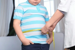 Grosso non è grasso, il sovrappeso nei bambini è una pericolosa trappola dei disturbi alimentari