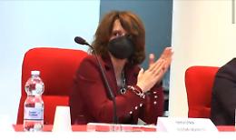 La ministra Bonetti a Matera rilancia il Family act: «È un investimento per il futuro»
