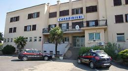Pregiudicato della provincia di Foggia, ai domiciliari a L'Aquila, esce di casa per ripulire due banche