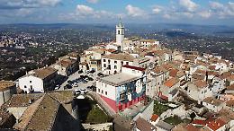 Dal paese di De Niro, in Molise, il piccolo Loto che profuma di teatro, che ha sfidato l'Arena di Verona e ha vinto l'Art Bonus