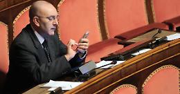Petrocelli infiamma il dibattito: «Stop all'invio di armi a Kiev e togliere la fiducia a Draghi»
