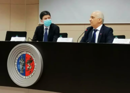 Speranza contestato a Perugia tira dritto, cita Papa Francesco e ricorda: «La pandemia non è conclusa»