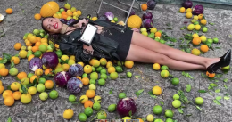 Siamo proprio arrivati alla frutta, quando la sprechiamo intollerabilmente insieme alla verdura