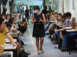 Esami, studenti promossi al 100% in Basilicata e Molise e i primi per lode sono in Puglia