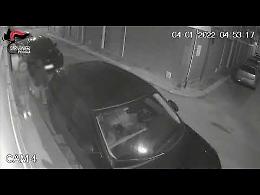 Bombe ai negozi di San Severo, arrestati i sospettati: un 28enne e un 17enne