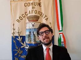 Appalti pilotati e assunzioni, arrestato sindaco di centrosinistra in provincia di Taranto