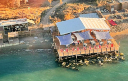 Il mare si mangia il lido dei Vip a Petacciato, chiude il famoso stabilimento del Molise