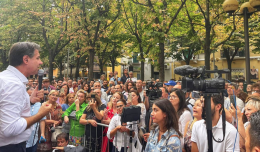 Conte apre a San Severo la due giorni in provincia di Foggia, col vento in poppa dei sondaggi