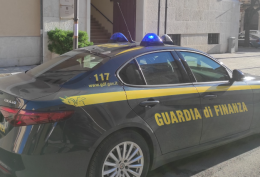 La GdF di Foggia sequestra 25mila prodotti falsi, 40 le persone segnalate