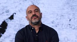 Paragone attacca la campagna vaccinale infinita: "Appello a farli? Parliamo dei loro danni"