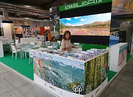 La Basilicata al Salone del Camper a Parma, successo per itinerari e mappe lucane