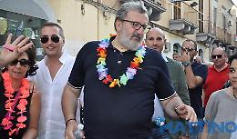 Da farle sputare sangue a riempirla di complimenti: Michelone Emiliano conferma con Giorgia Meloni la sua politica arcobaleno