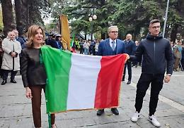 Celebrazioni del 4 novembre, il ministro Casellati a Potenza ha donato il tricolore all'Istituto "Einstein-De Lorenzo" del Capoluogo 