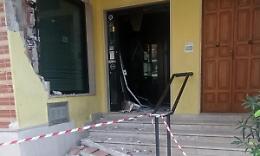 Ordona si sveglia col boato dell'esplosivo alla Popolare dell'Emilia Romagna, il sindaco Adalgisa La Torre: «Temiamo che anche questa banca possa andare via»