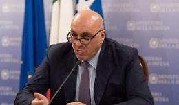 Immigrazione clandestina. Il ministro Crosetto non ha dubbi: "Ong centri sociali galleggianti"