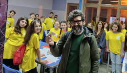 Risalire la china col fumetto: da "Scampia storytelling" a "Il Pacco dei Banditi", l'impegno sociale di Giuseppe Guida