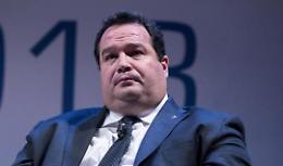 Rdc, il sottosegretario Durigon contro gli "schizzinosi": "Il laureato accetti di fare il cameriere" 