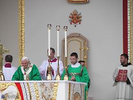 Emiliano annuncia il lutto regionale in Puglia per Benedetto XVI, ma per il governatore della Regione il pontefice ha visitato solo Bari: non è così