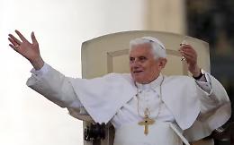 Benedetto XVI è nato al cielo: la preghiera di mons. Pino Caiazzo, arcivescovo della Diocesi di Matera e Irsina