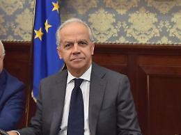 Piantedosi conferma la narrazione di Foggia pericolosamente mafiosa: "Presto sarò in città"