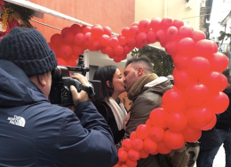 Tra amor sacro e amor profano, "La Freccia" di Fs schiocca a Vico del Gargano, paese degli innamorati