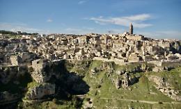 Presentato a Matera il quarto volume delle Guide ufficiali del Sentiero Italia del Cai: 20 tappe tra Puglia e Basilicata