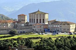 La fuga rocambolesca del boss della mafia garganica dal supercarcere della Sardegna vegliato dal gentil sesso