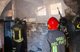 A Tursi brucia un'abitazione: tre evacuati