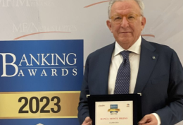 Milano Finanza Banking Awards 2023: il direttore di Banca Monte Pruno Michele Albanese torna a casa col premio Eccellenze regionali. «I risultati della Banca ci riempiono di orgoglio»