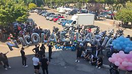 L'ultimo saluto di Foggia a Ilaria e Nicola Pio, i fidanzatini 19enni morti sulla tangenziale mentre andavano al mare
