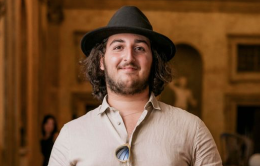Il Myllennium Awards al regista  foggiano Alessandro Guida per la sfida di restare se stessi nella diversità