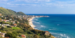 Viaggio lungo le coste della Campania e della Grande Lucania e del loro sogno del mare d'inverno. Paestum, Agropoli e il Cilento