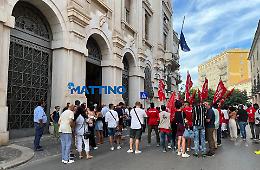 Braccianti migranti in sciopero nel Foggiano: rivendicano 53milioni del Pnrr per l'eliminazione del ghetto di Borgo Mezzanone